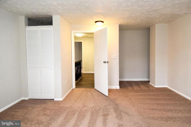 1652 THENIA PL, Woodbridge, VA 22192