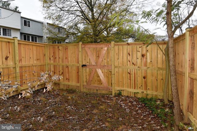 1652 THENIA PL, Woodbridge, VA 22192