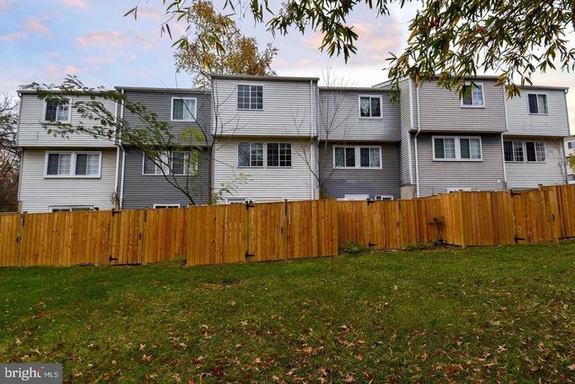 1652 THENIA PL, Woodbridge, VA 22192