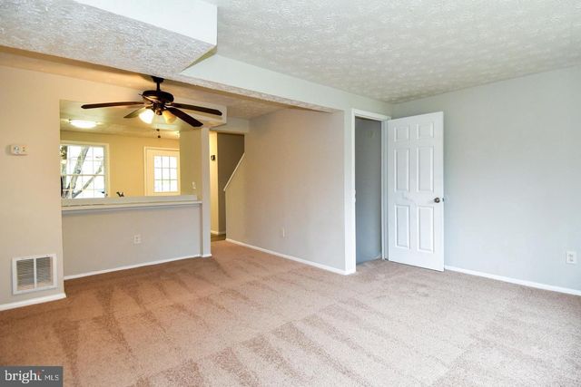 1652 THENIA PL, Woodbridge, VA 22192