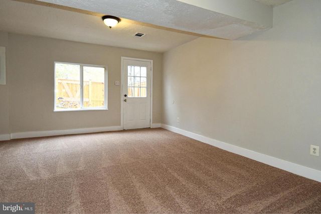 1652 THENIA PL, Woodbridge, VA 22192