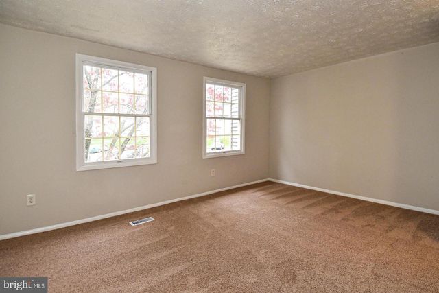 1652 THENIA PL, Woodbridge, VA 22192