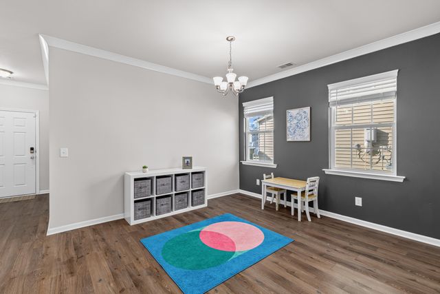 511 Singing Bush Avenue, Summerville, SC 29486