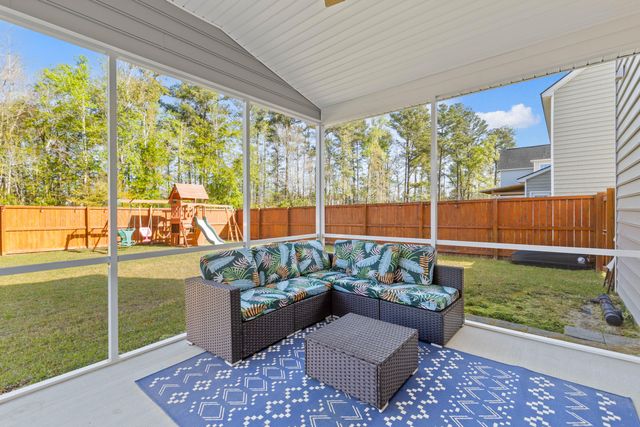 511 Singing Bush Avenue, Summerville, SC 29486