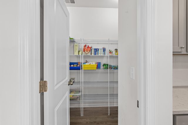 511 Singing Bush Avenue, Summerville, SC 29486