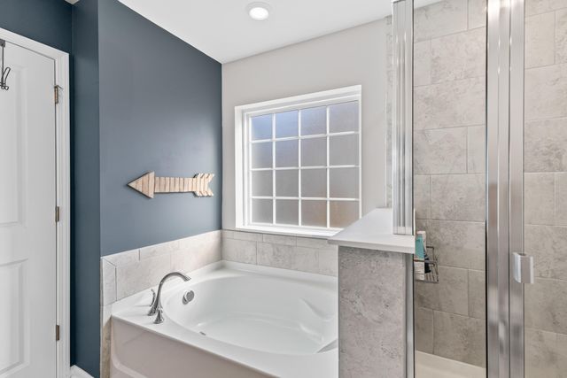 511 Singing Bush Avenue, Summerville, SC 29486