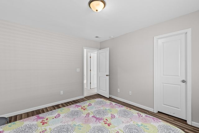 511 Singing Bush Avenue, Summerville, SC 29486