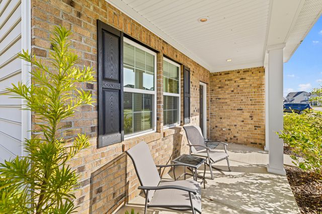 511 Singing Bush Avenue, Summerville, SC 29486