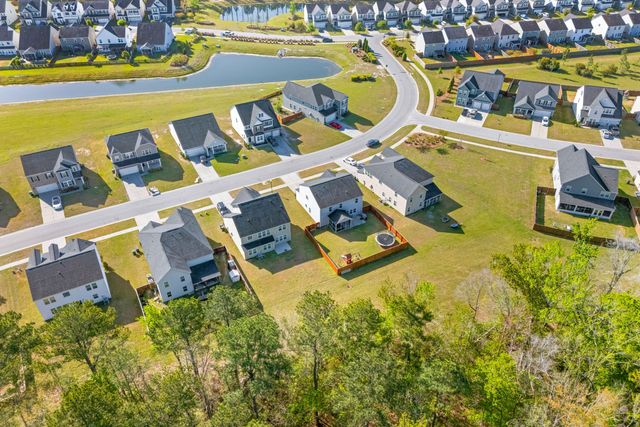 511 Singing Bush Avenue, Summerville, SC 29486