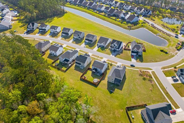 511 Singing Bush Avenue, Summerville, SC 29486