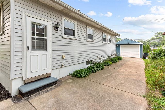 7884 Pardee Road, Taylor, MI 48180