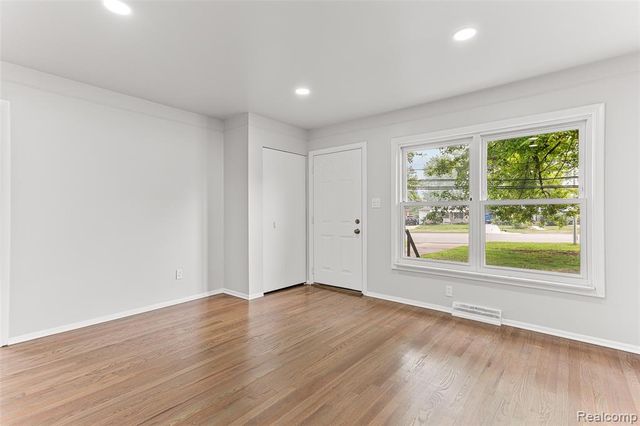 7884 Pardee Road, Taylor, MI 48180