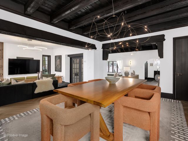 231 S Arlington Avenue, Elmhurst, IL 60126