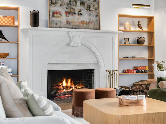 231 S Arlington Avenue, Elmhurst, IL 60126