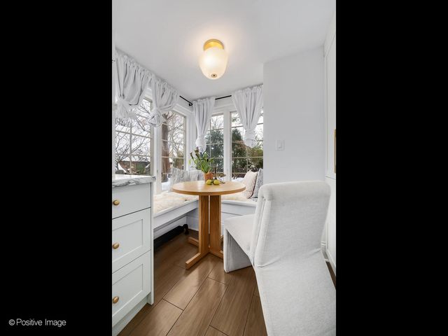 231 S Arlington Avenue, Elmhurst, IL 60126