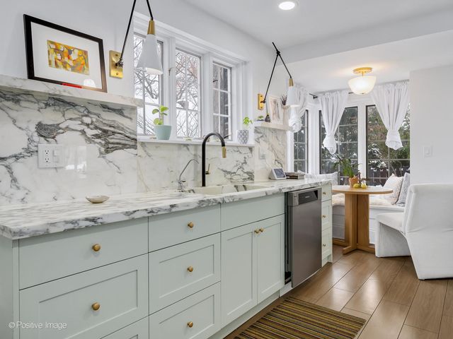 231 S Arlington Avenue, Elmhurst, IL 60126