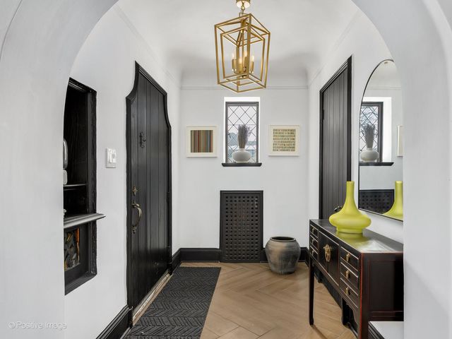 231 S Arlington Avenue, Elmhurst, IL 60126