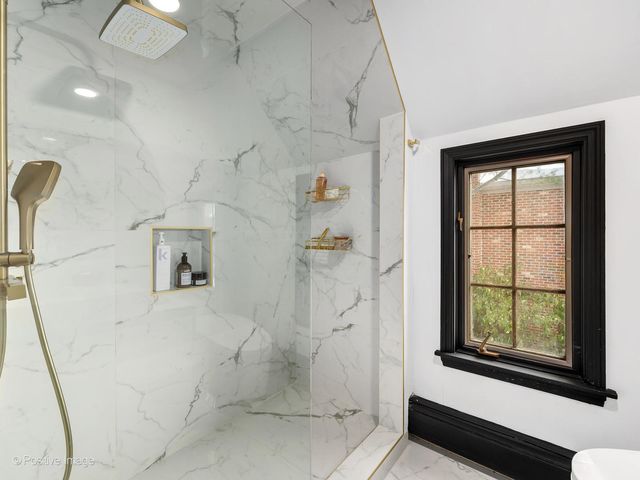 231 S Arlington Avenue, Elmhurst, IL 60126