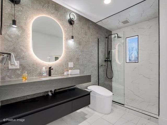 231 S Arlington Avenue, Elmhurst, IL 60126