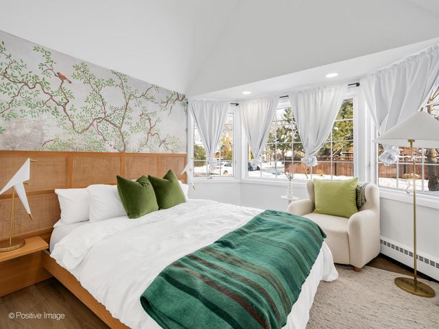 231 S Arlington Avenue, Elmhurst, IL 60126