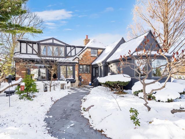 231 S Arlington Avenue, Elmhurst, IL 60126