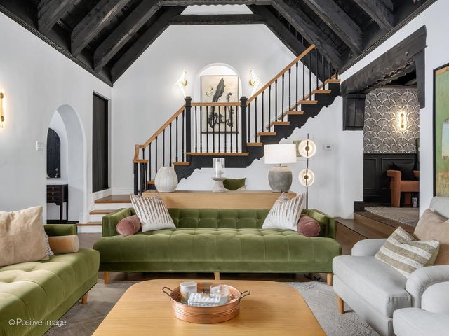 231 S Arlington Avenue, Elmhurst, IL 60126