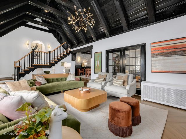 231 S Arlington Avenue, Elmhurst, IL 60126