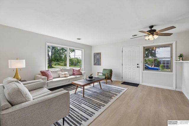 1544 Burnham Street, Lincoln, NE 68502
