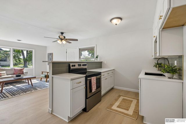 1544 Burnham Street, Lincoln, NE 68502