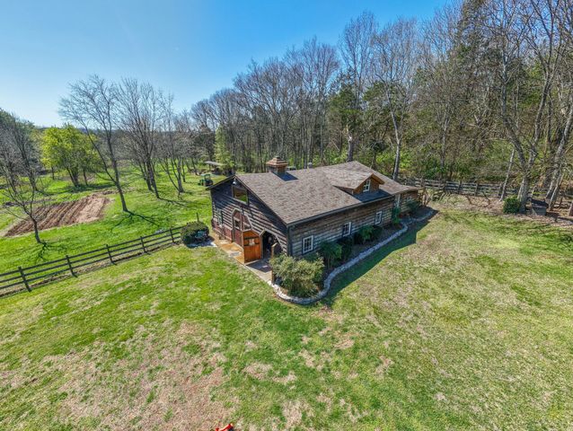 1889 W Harpeth Rd, Franklin, TN 37064
