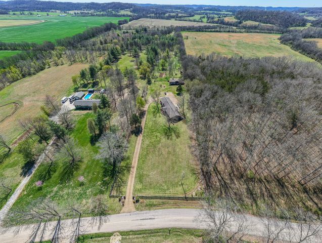 1889 W Harpeth Rd, Franklin, TN 37064