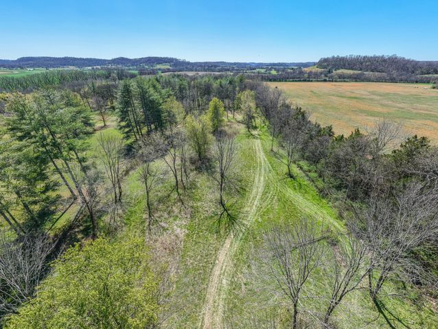 1889 W Harpeth Rd, Franklin, TN 37064