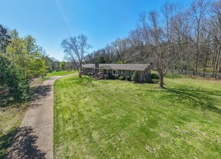 1889 W Harpeth Rd, Franklin, TN 37064