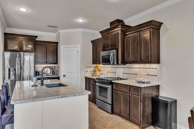 100 Decoy Ln, Hallsville, TX 75650