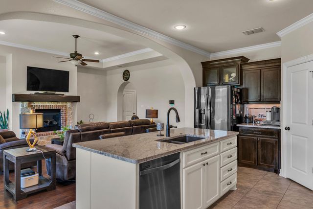 100 Decoy Ln, Hallsville, TX 75650