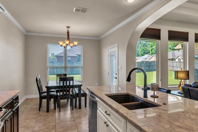 100 Decoy Ln, Hallsville, TX 75650