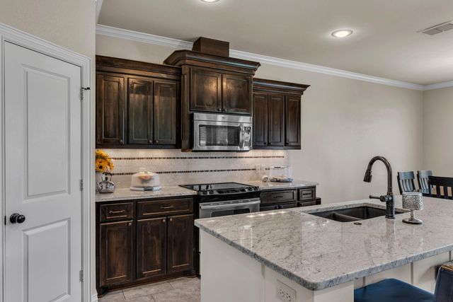 100 Decoy Ln, Hallsville, TX 75650