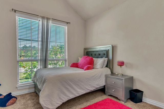 100 Decoy Ln, Hallsville, TX 75650