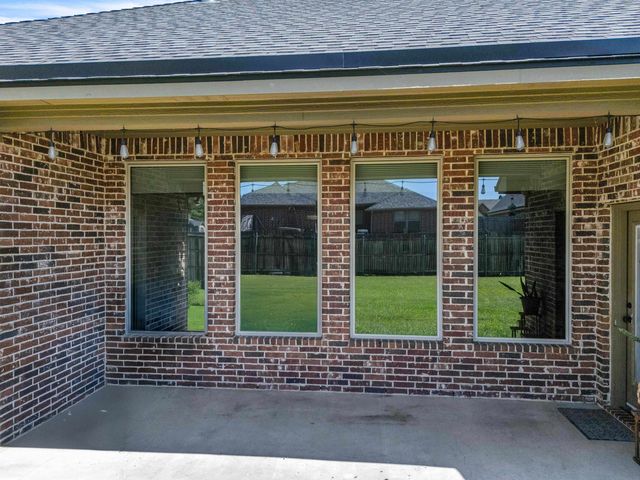 100 Decoy Ln, Hallsville, TX 75650