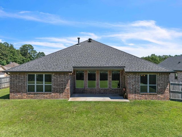 100 Decoy Ln, Hallsville, TX 75650