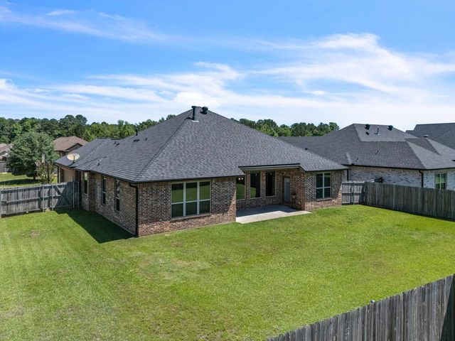 100 Decoy Ln, Hallsville, TX 75650