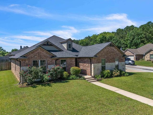 100 Decoy Ln, Hallsville, TX 75650