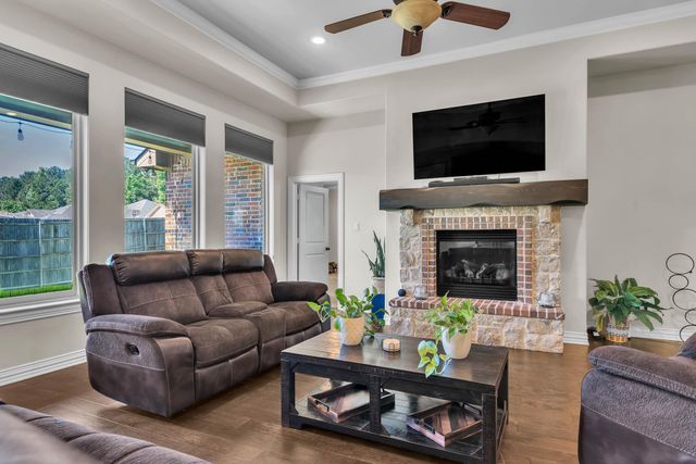 100 Decoy Ln, Hallsville, TX 75650