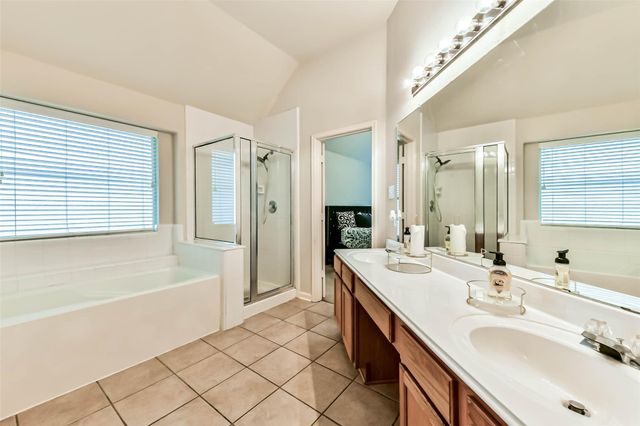 10510 Eagle Rock Court, La Porte, TX 77571