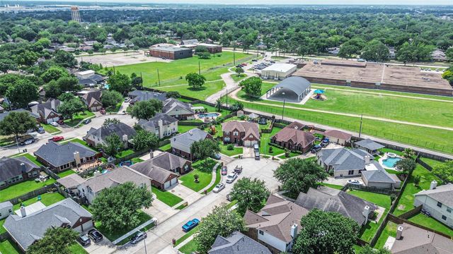 10510 Eagle Rock Court, La Porte, TX 77571