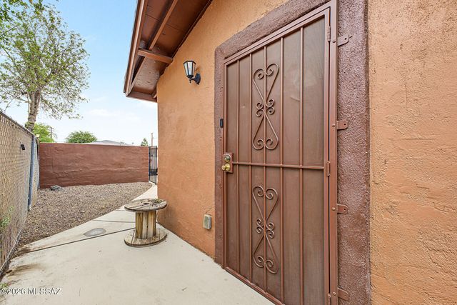 1037 E 30th Street, Tucson, AZ 85713