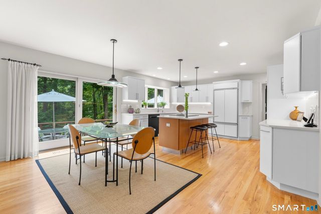 20 Wicks End Lane, Wilton, CT 06897