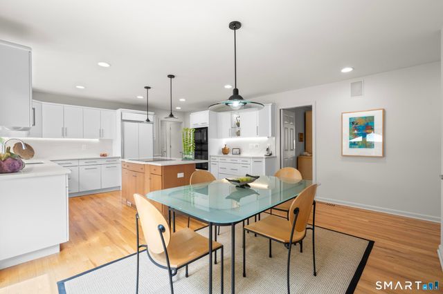 20 Wicks End Lane, Wilton, CT 06897