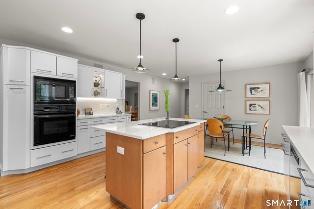 20 Wicks End Lane, Wilton, CT 06897