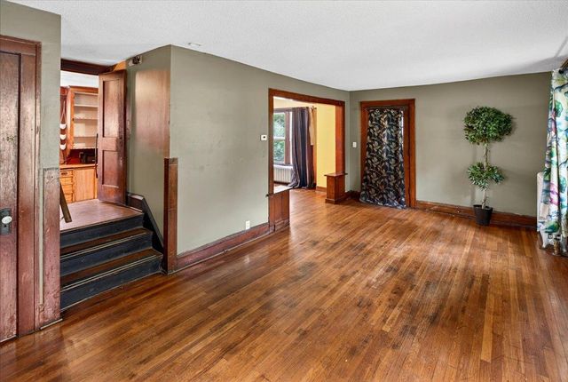 1340 Upton Avenue N, Minneapolis, MN 55411
